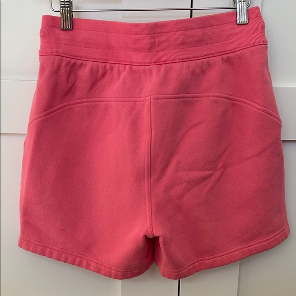 Lululemon Scuba High-Rise Short 5" - Picture 14 of 14